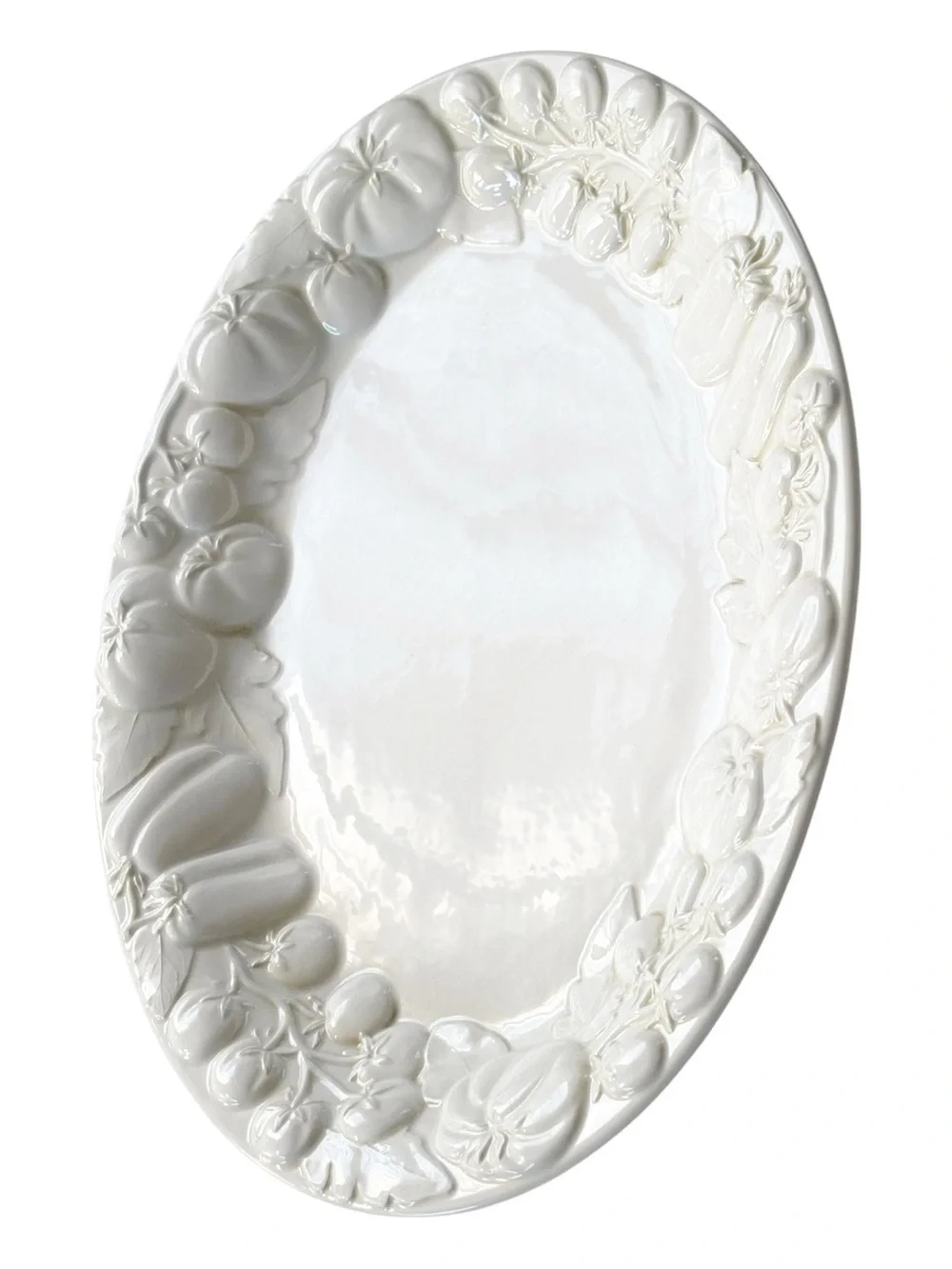 Williams Sonoma Italy 19” Embossed Vegetable Garden Oval Serving Platter White